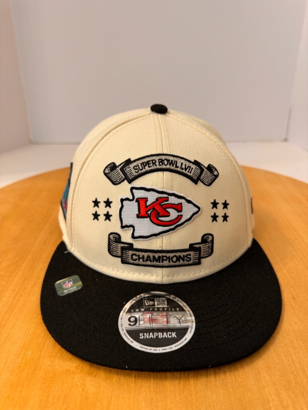 New Era Kansas City Chiefs Super Bowl Champions Snapback Hat - Cream & Black